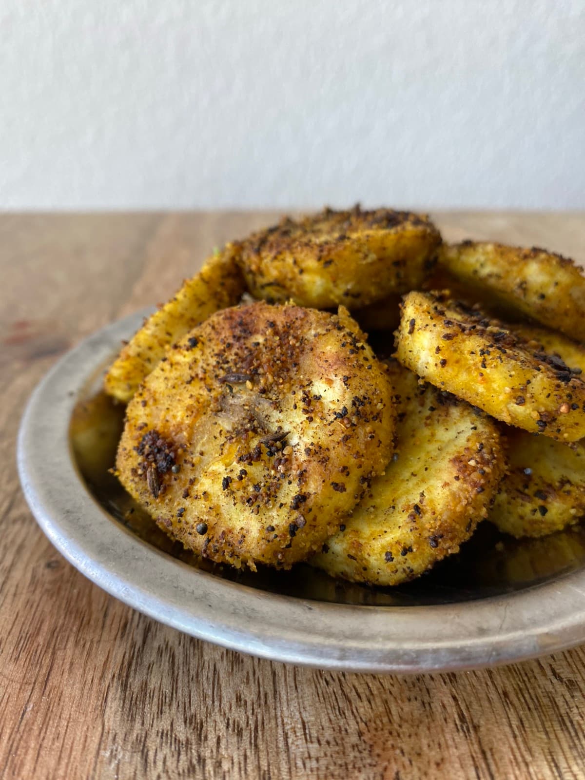 Vazhakai Varuval (Aratikaya Kura / Spiced Plantain Fry)
